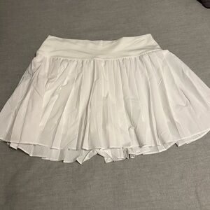 Aerie White Ruffle Skirt